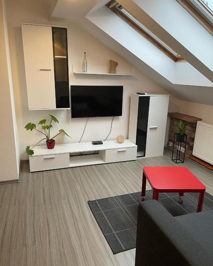Penzion Kralovske Lazne Poděbrady Exterior foto
